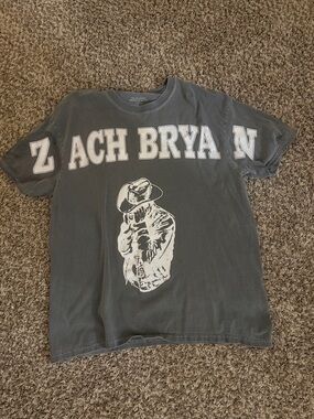 Zach Bryan Graphic Tee in Charcoal Gray